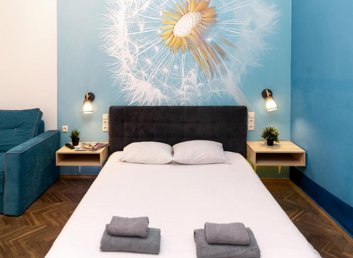 Main Square Apartment Good Stay In The City Center ลวีฟ ภายนอก รูปภาพ