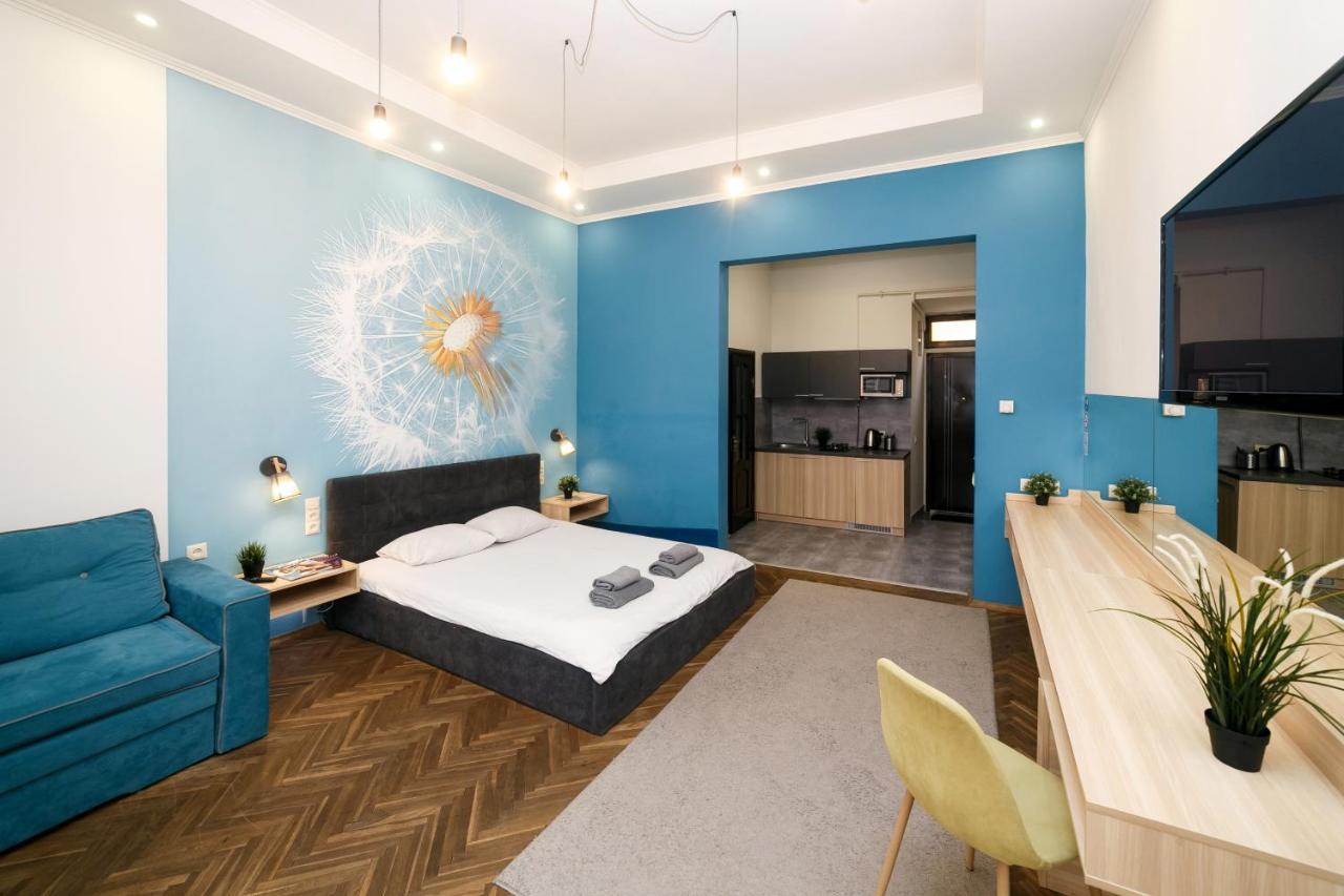 Main Square Apartment Good Stay In The City Center ลวีฟ ภายนอก รูปภาพ