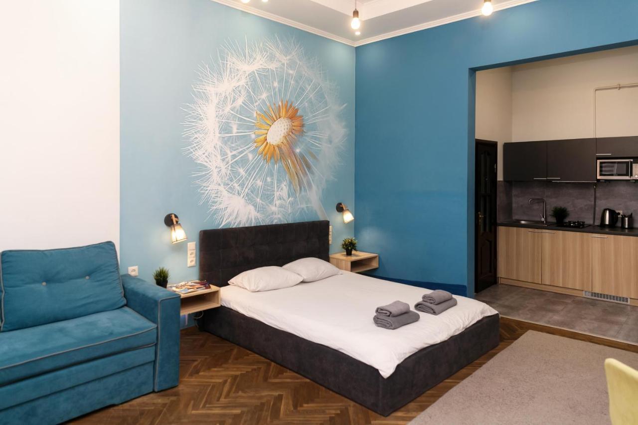 Main Square Apartment Good Stay In The City Center ลวีฟ ภายนอก รูปภาพ